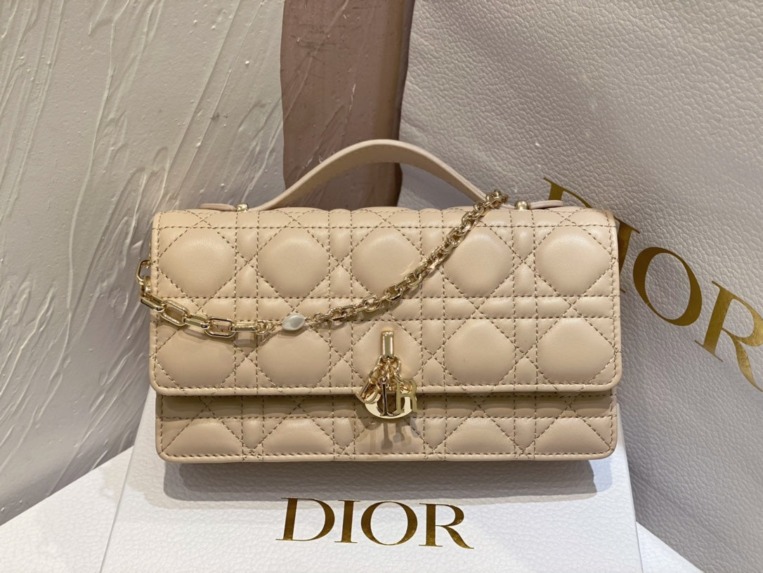 Lady Quilted Flap Bag
