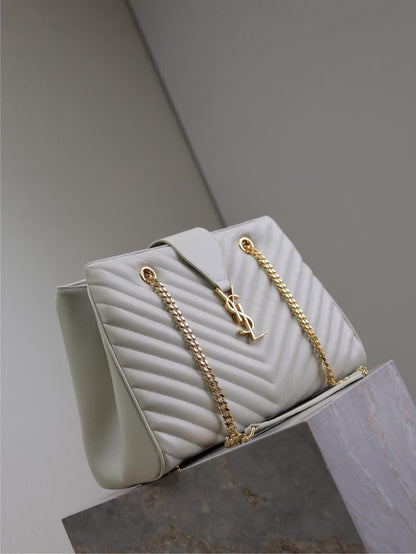 Grain Leather Chain Shoulder Bag