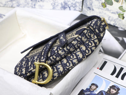 Saddle Oblique Canvas Bag