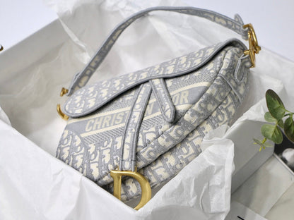 Saddle Oblique Canvas Bag