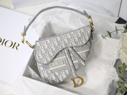 Saddle Oblique Canvas Bag