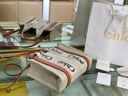 Woody Tote Bag with Strap