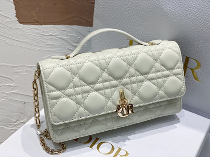 Lady Quilted Flap Bag