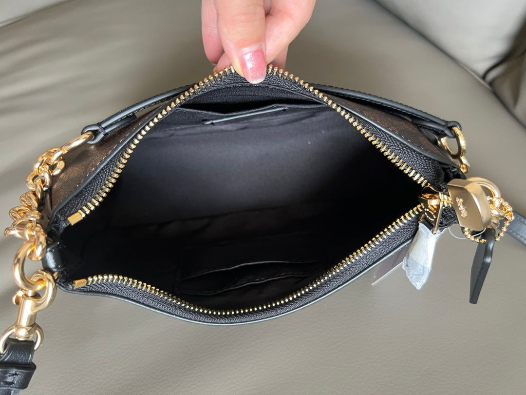 Teri Shoulder Bag