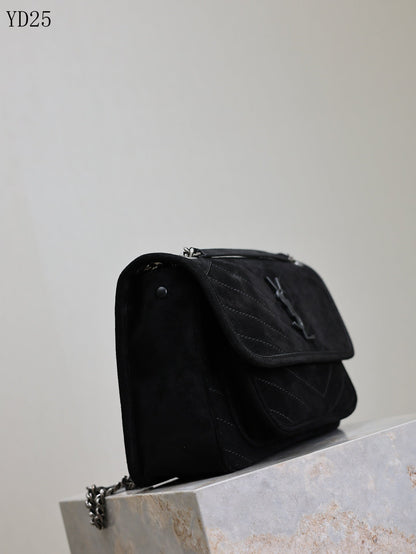 Niki Medium Shoulder Bag
