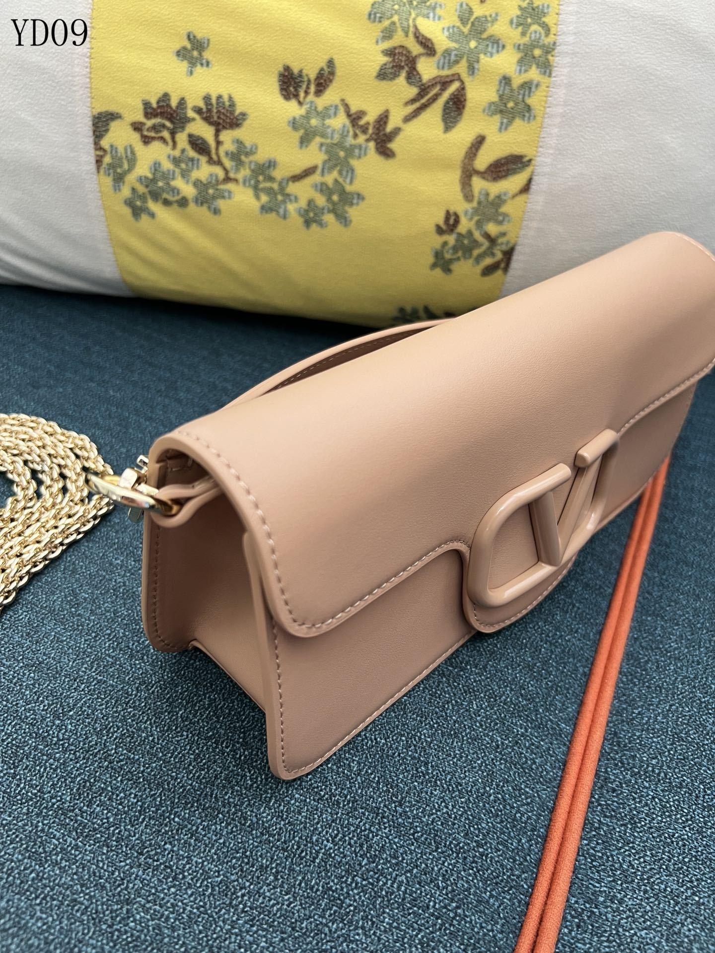 Garavani VLogo Signature Bag