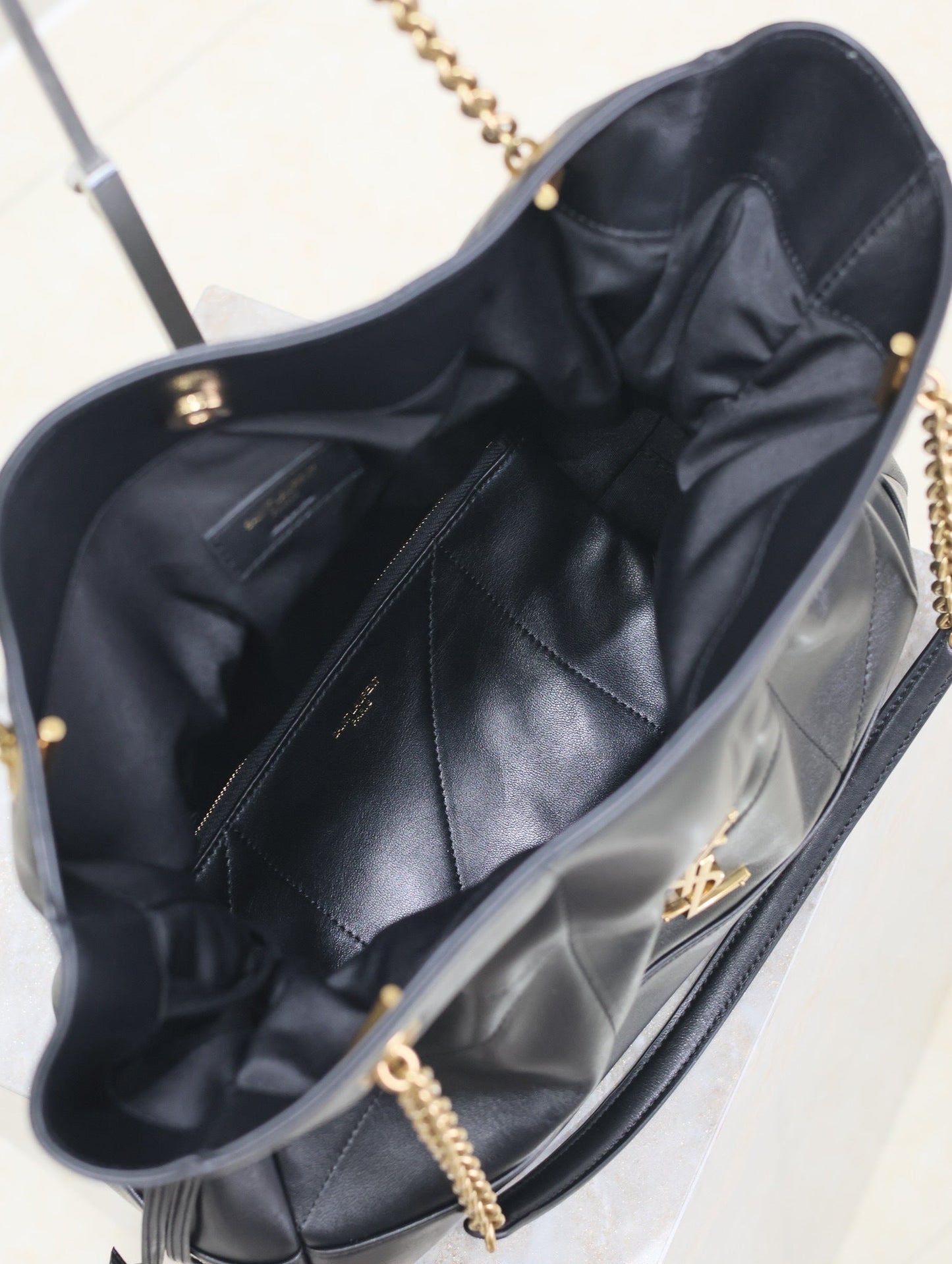 Niki Soft Chain Shoulder Bag