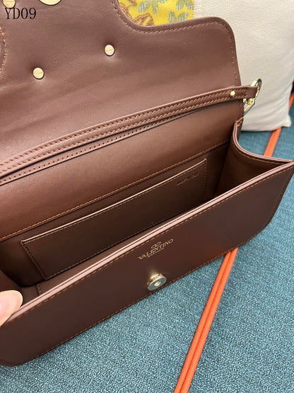 Garavani VLogo Signature Bag