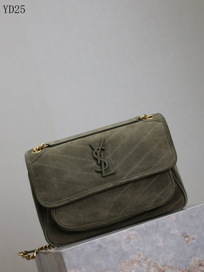 Niki Medium Shoulder Bag