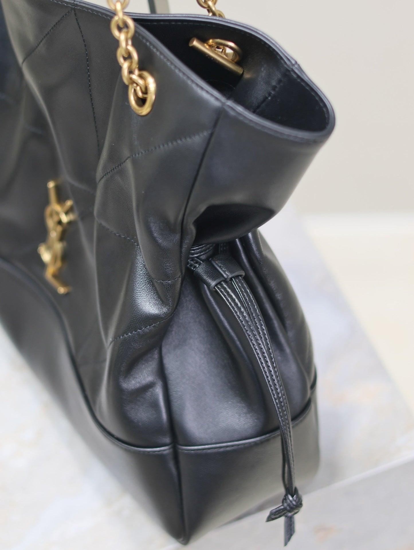 Niki Soft Chain Shoulder Bag