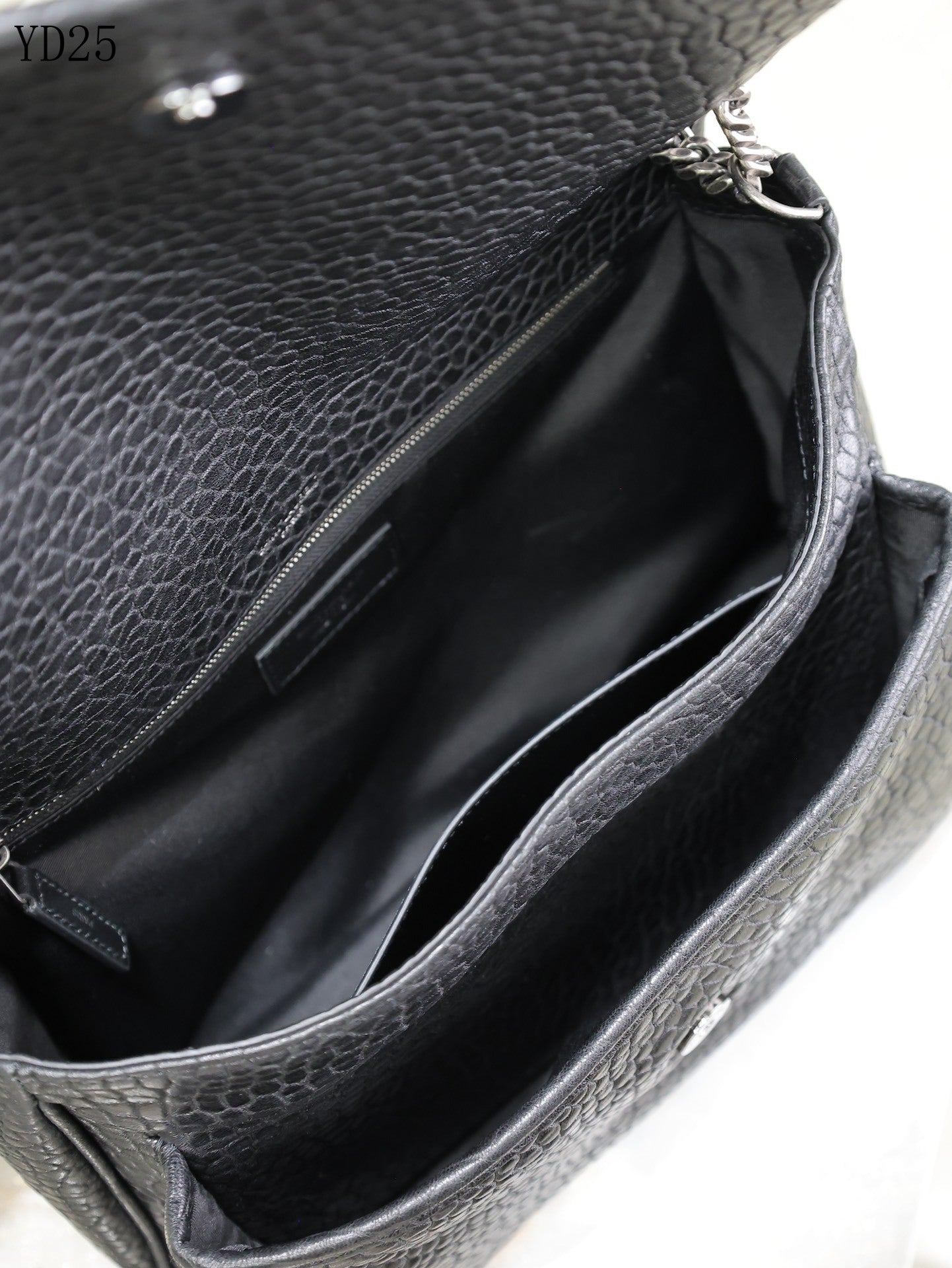 Niki Medium Grained Leather Bag