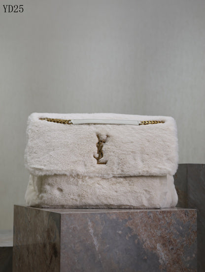 Niki Large in Shearling Bag