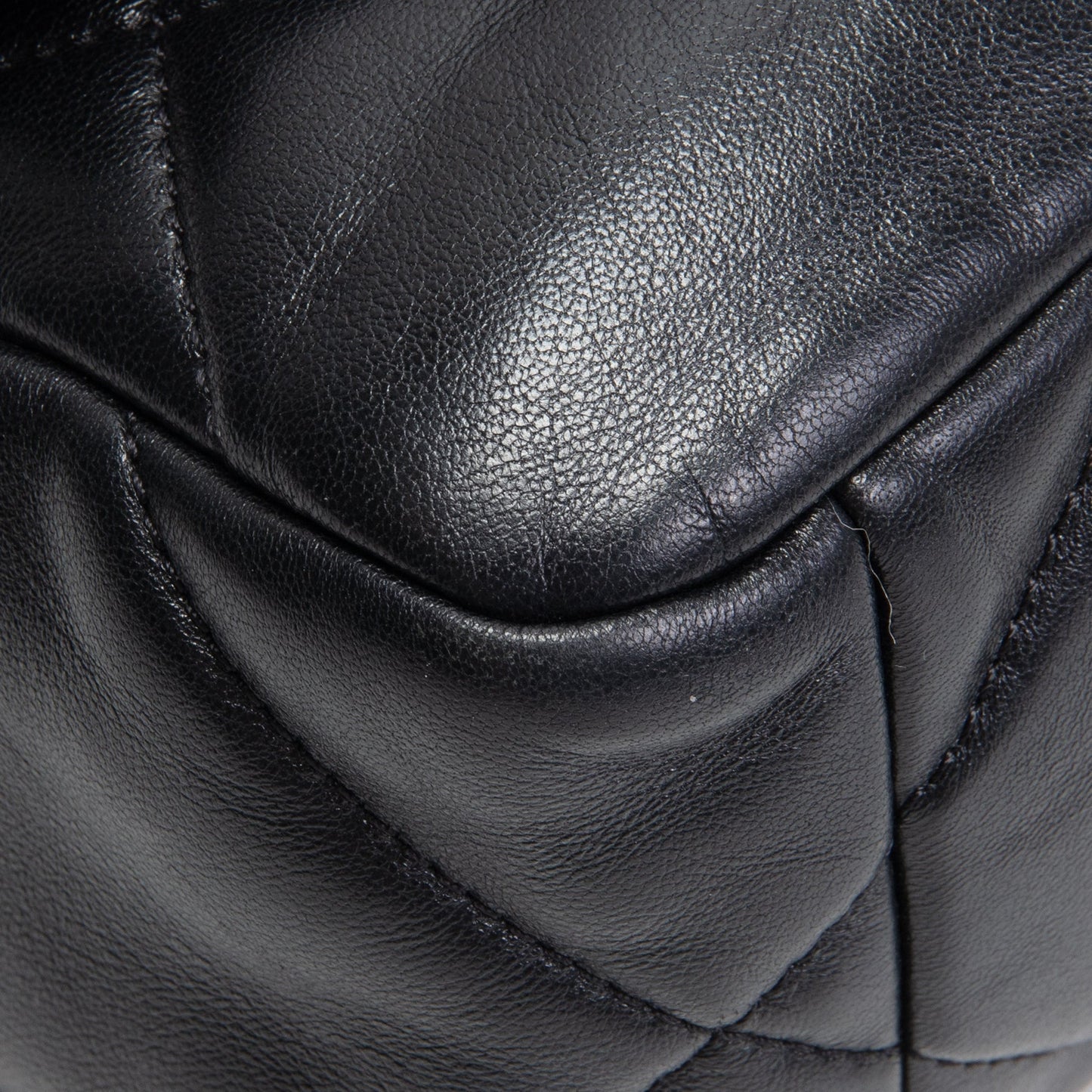CHANEL 19 Flap Bag - Black