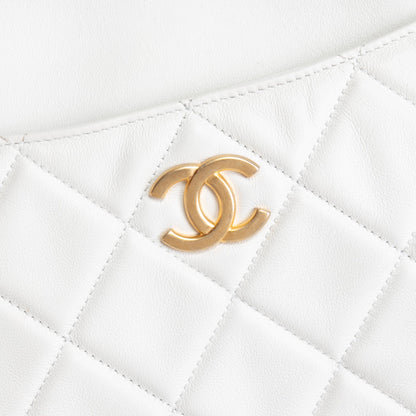 CHANEL 2022 Close To Me Hobo - White