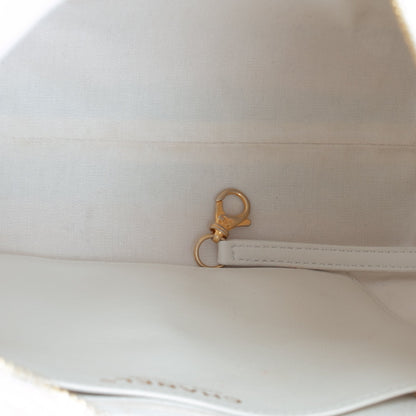CHANEL 2022 Close To Me Hobo - White