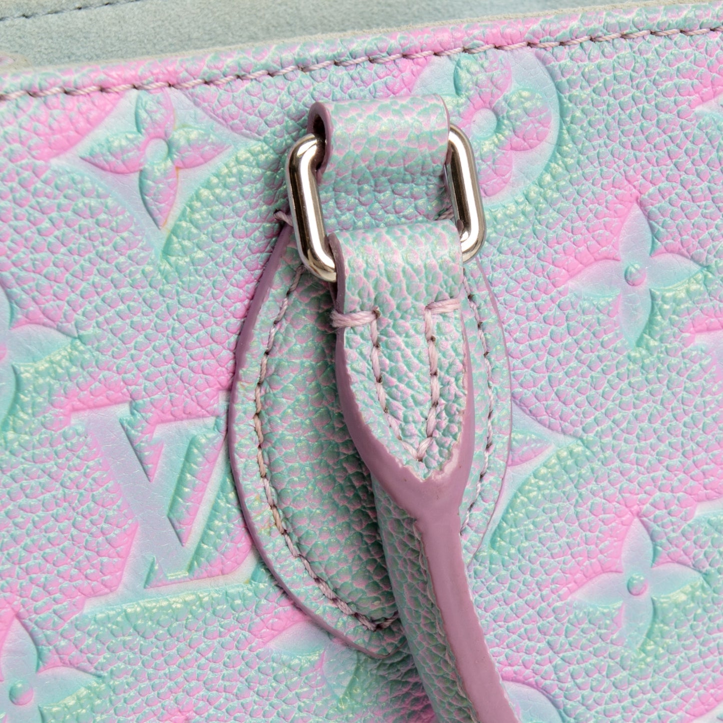 LOUIS VUITTON Onthego Stardust PM - Blue