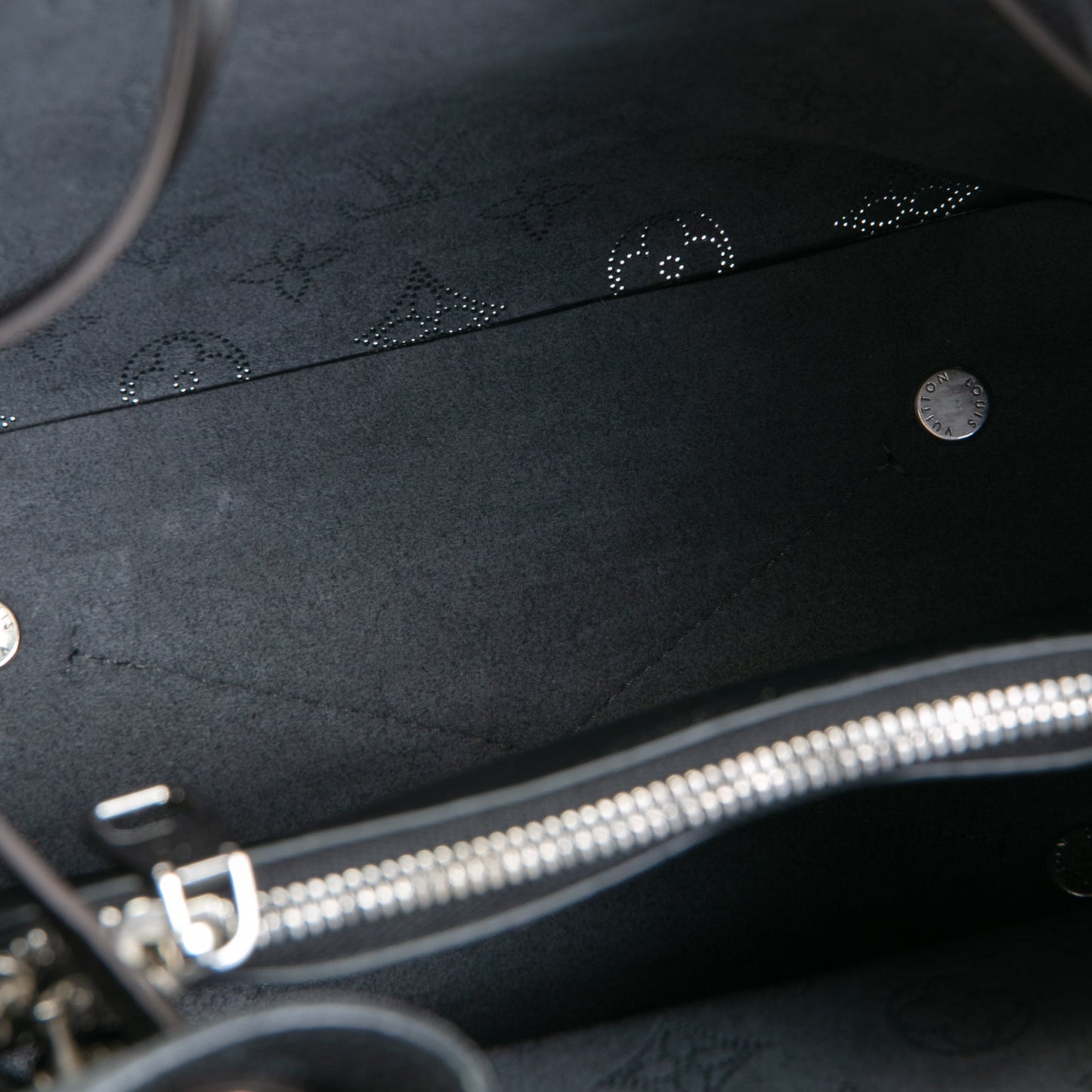 LOUIS VUITTON Mahina Muria Shoulder Bag - Black