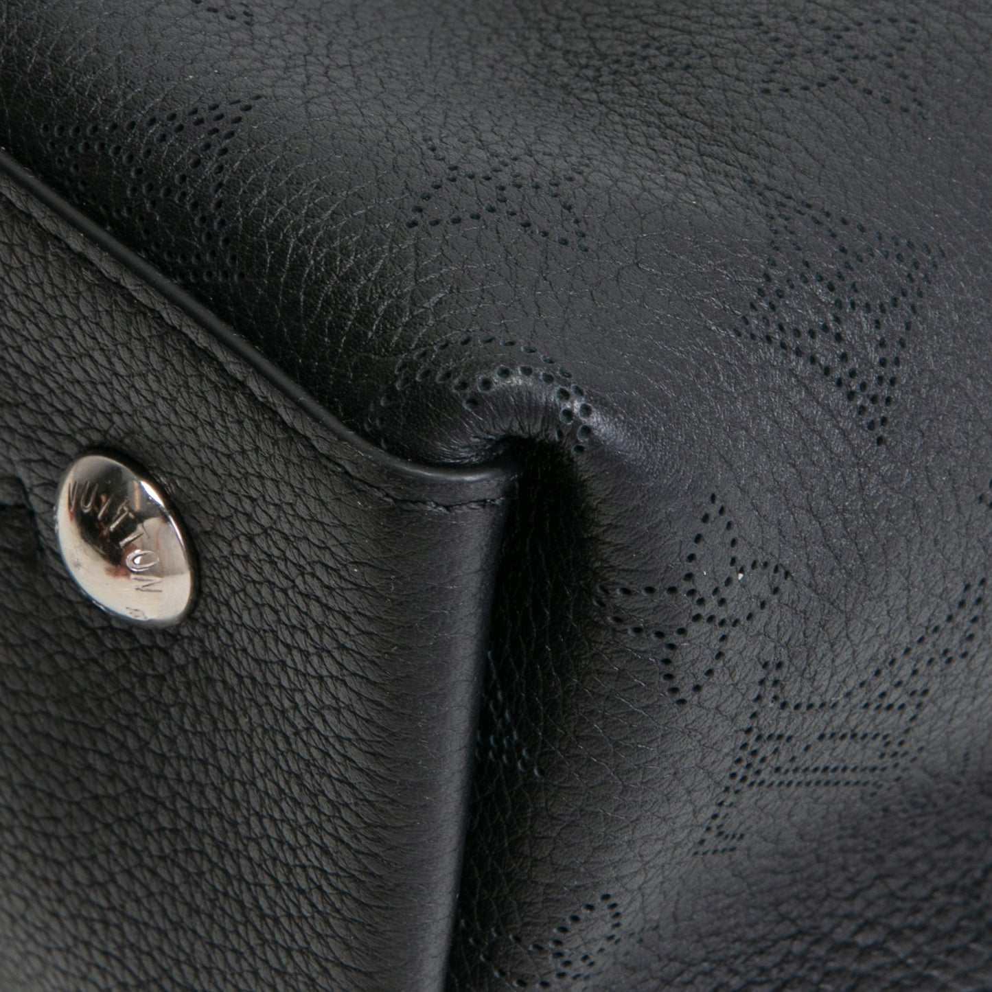 LOUIS VUITTON Mahina Muria Shoulder Bag - Black