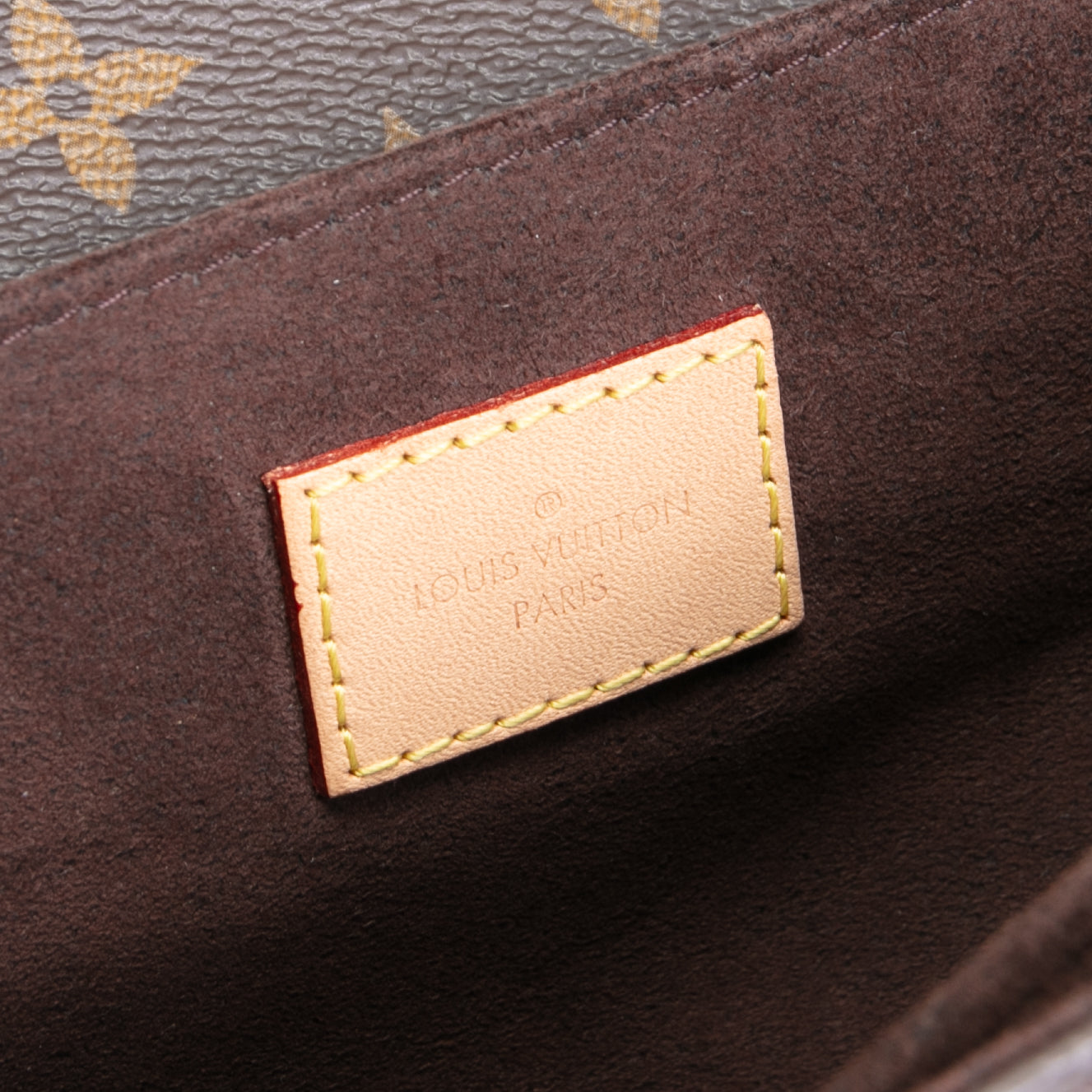 LOUIS VUITTON Pochette Metis Monogram