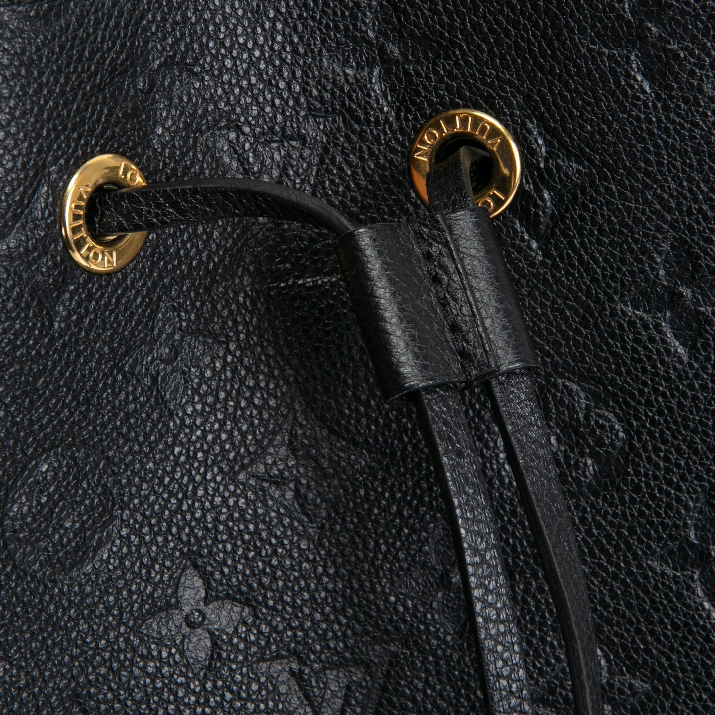 LOUIS VUITTON Monogram Empreinte NeoNoe MM - Black