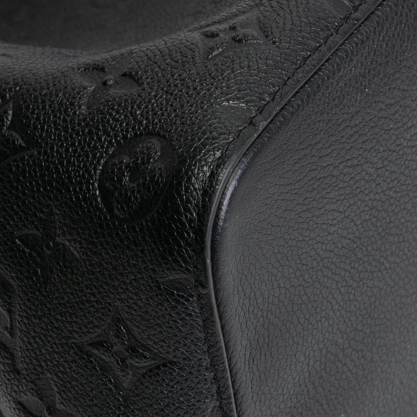 LOUIS VUITTON Monogram Empreinte NeoNoe MM - Black