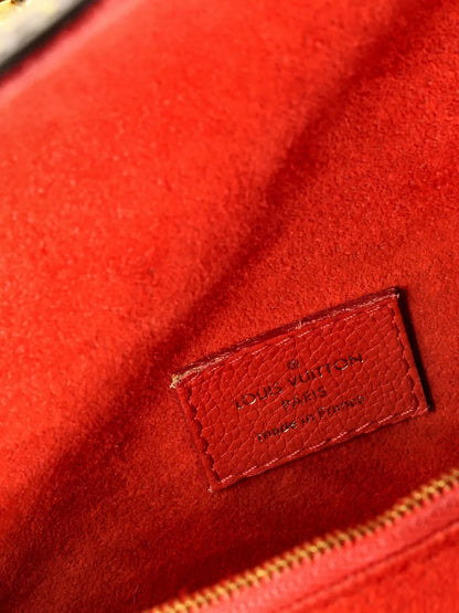Louis Vuitton Pre-Owned Victoire Handbag