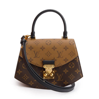 Louis Vuitton Tilsitt leather handbag