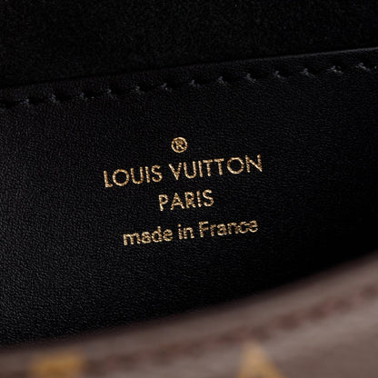 Louis Vuitton Tilsitt leather handbag