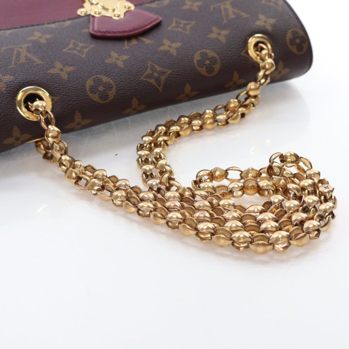 Louis Vuitton Monogram Victoire