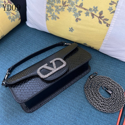 Garavani VLogo Signature Ayers Leather Bag