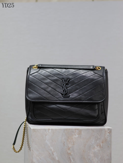 Niki Medium Leather Bag