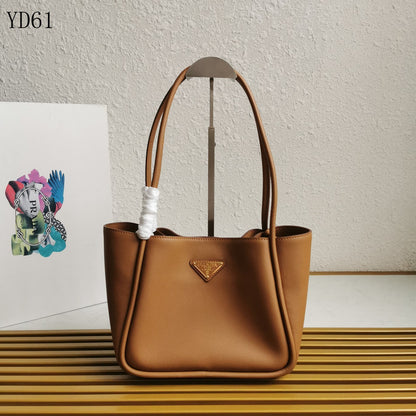 Tote Bag in Soft Grain Leather
