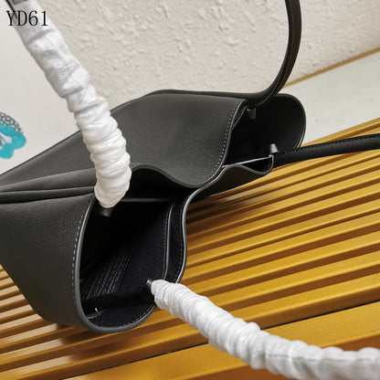Tote Bag in Soft Grain Leather