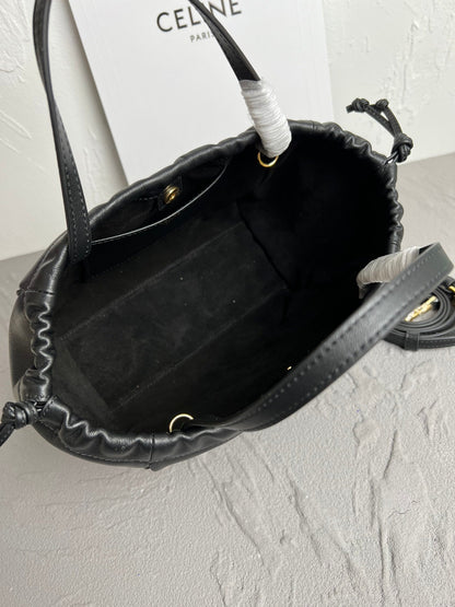 Mini Cuir Cabas Leather Drawstring Bag
