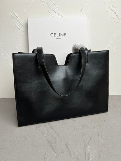 Cabas 16 Structured Cowhide Leather Tote Bag