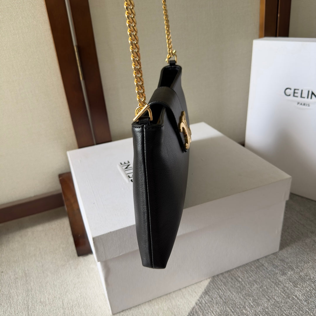 Triomphe Soft Calfskin Shoulder Bag