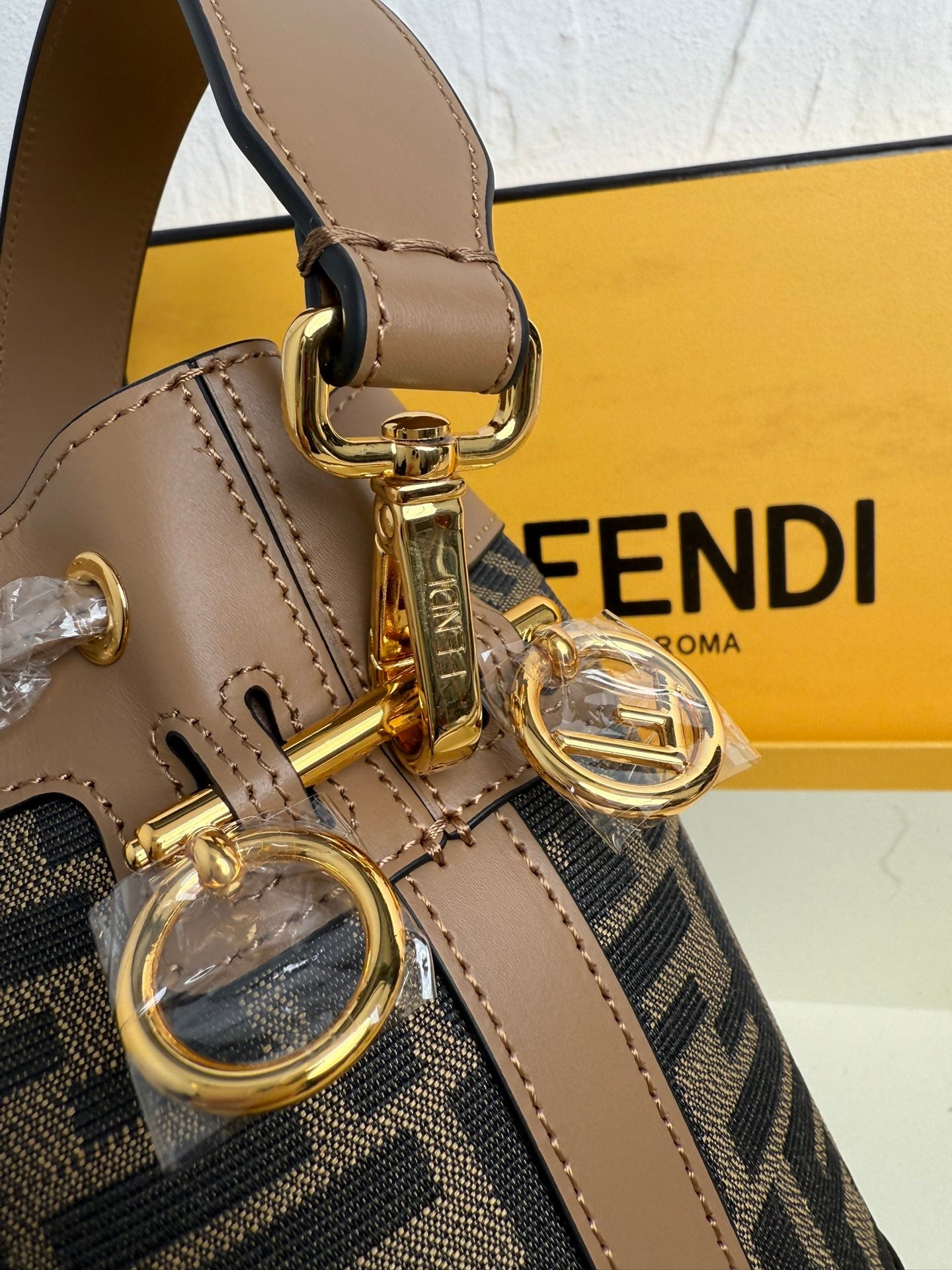 Mon Tresor Bucket Bag