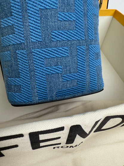 Mon Tresor Bucket Bag