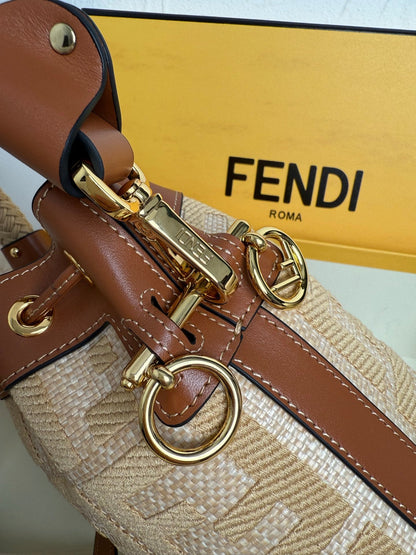 Mon Tresor Bucket Bag