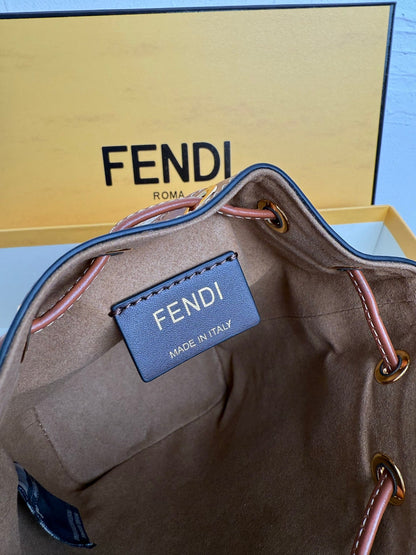 Mon Tresor Bucket Bag