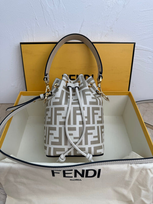 Mon Tresor Bucket Bag