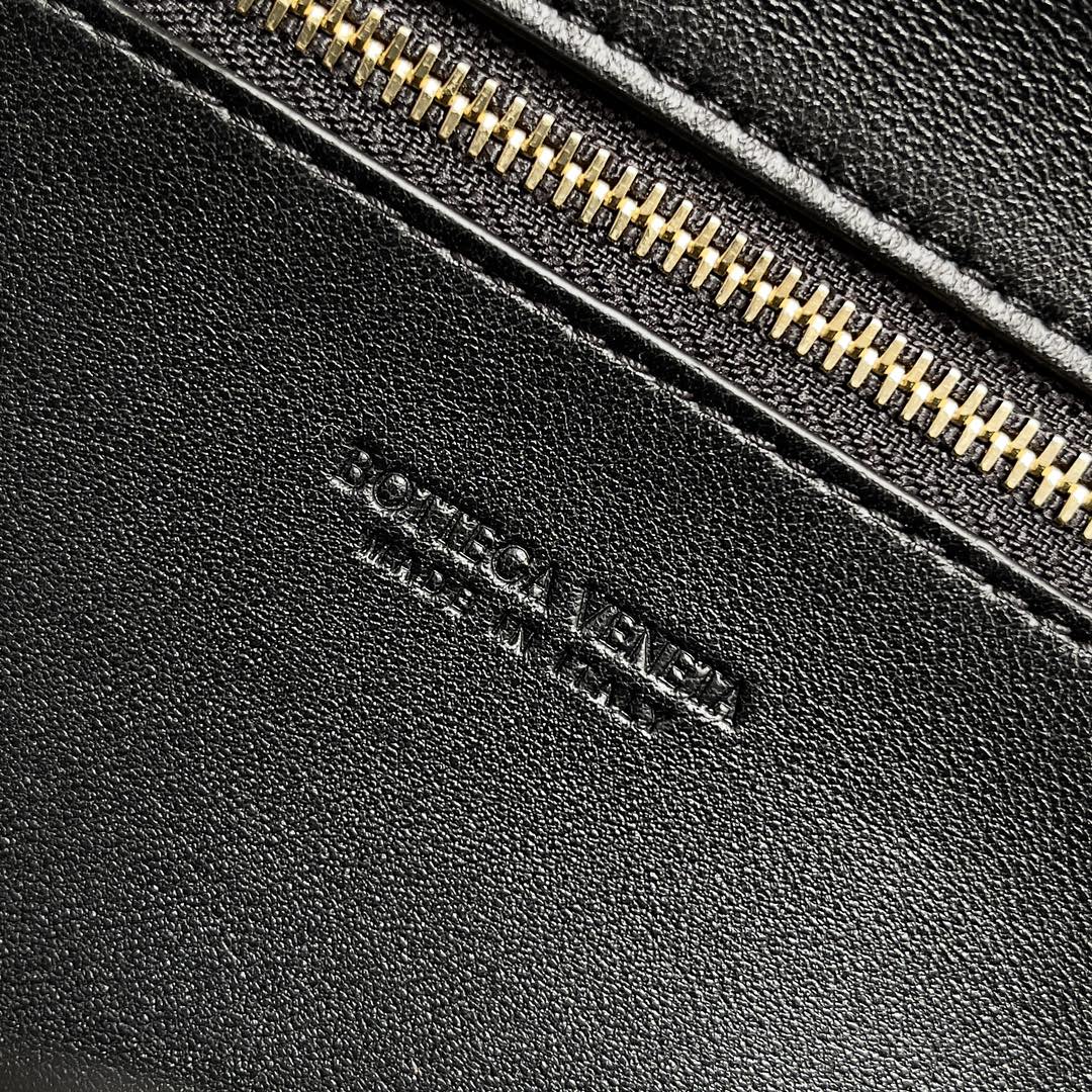 Andiamo Woven Leather Clutch Bag