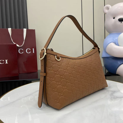 GG Emblem Leather Shoulder Bag